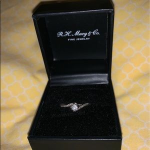 Diamond Ring - Size 7 - 1/4 CTTW